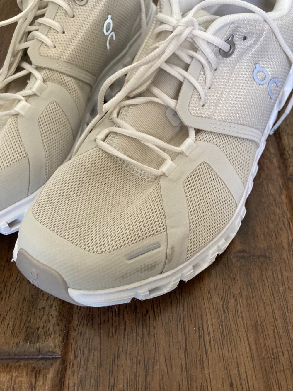 ON Running Cloud 6 Women's Shoes Pearl/White Sz 9 Athletic Comfort Travel - Picture 9 of 9